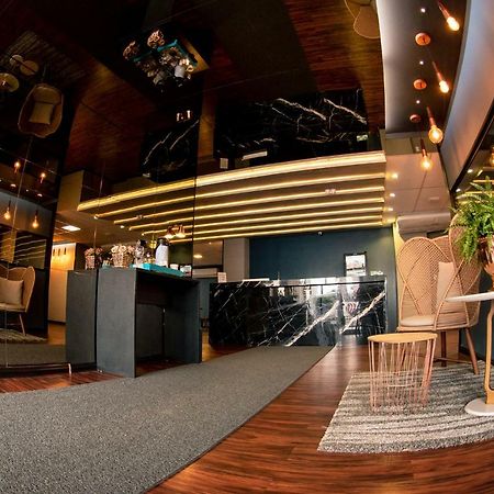 Jockey Class Hotel Терезина Экстерьер фото