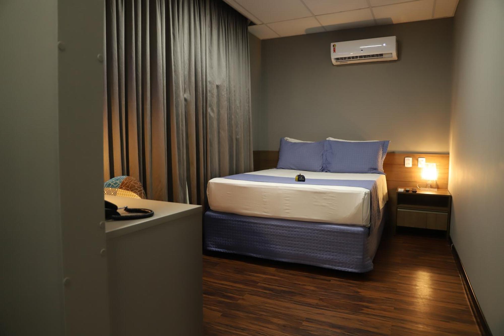 Jockey Class Hotel Терезина Экстерьер фото